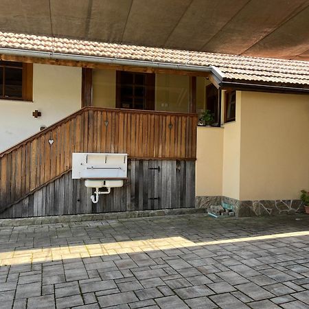 Villa Domacija Brdar Adlesici Exterior foto