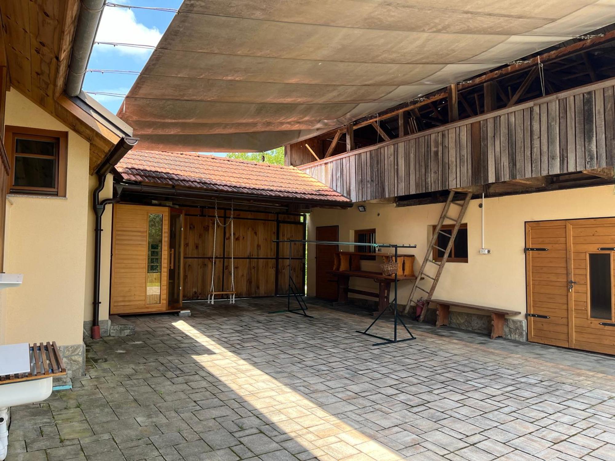 Villa Domacija Brdar Adlesici Exterior foto